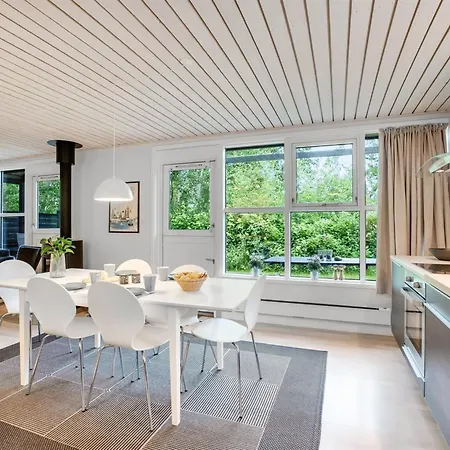 Torsten - 30m From The Sea By Interhome Feriehus Bøtø By